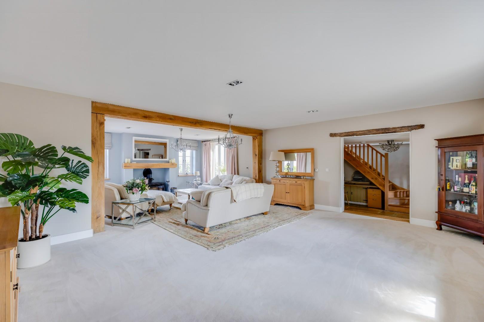 Warren Farm, Pendoylan, Nr Cowbridge, Vale of Glamorgan, CF71 7UJ